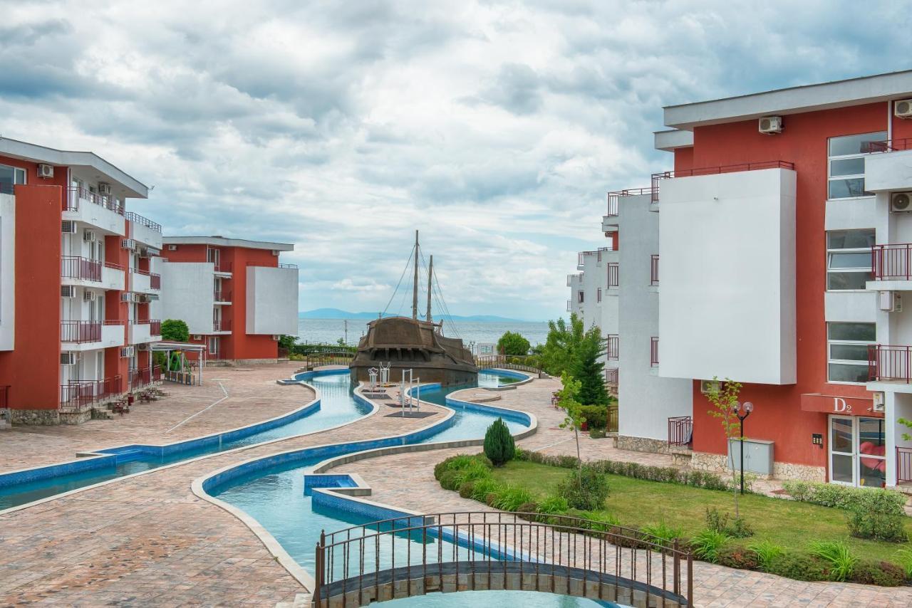 Privilege Beach Apartments Sveti Vlas Exterior foto