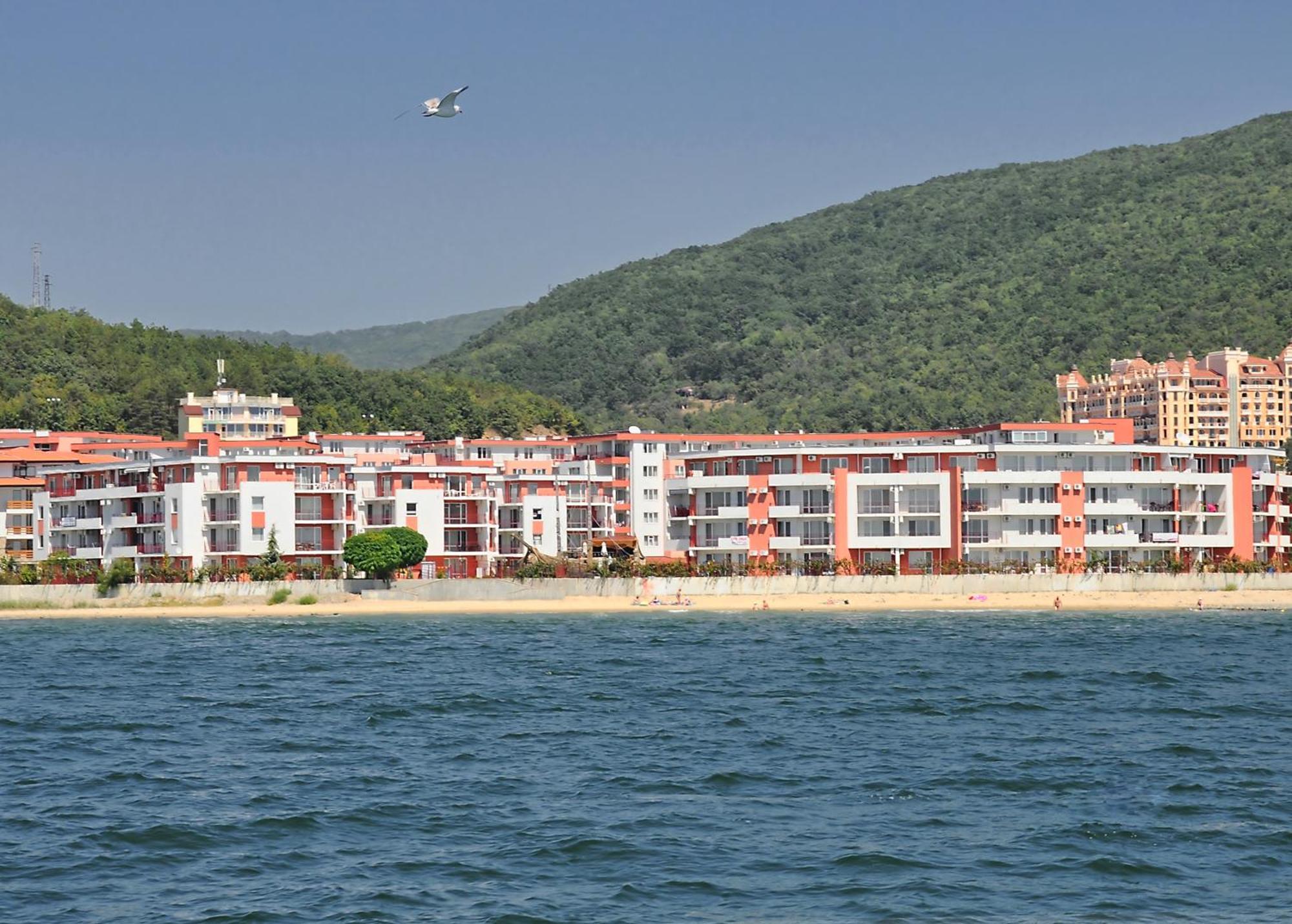 Privilege Beach Apartments Sveti Vlas Exterior foto